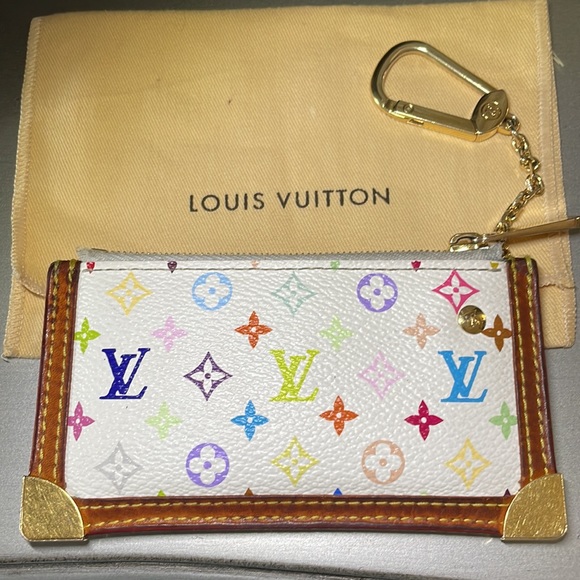 LOUIS VUITTON Key Pouch - Picture 2 of 9